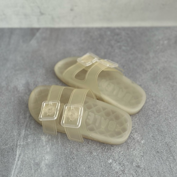 Slide - Picture 2 of 4